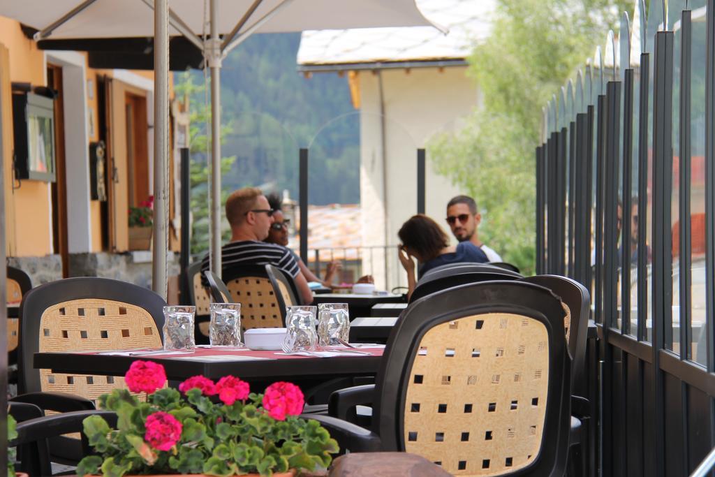 Mont Velan Chambres & Restaurant Saint-Oyen Εξωτερικό φωτογραφία