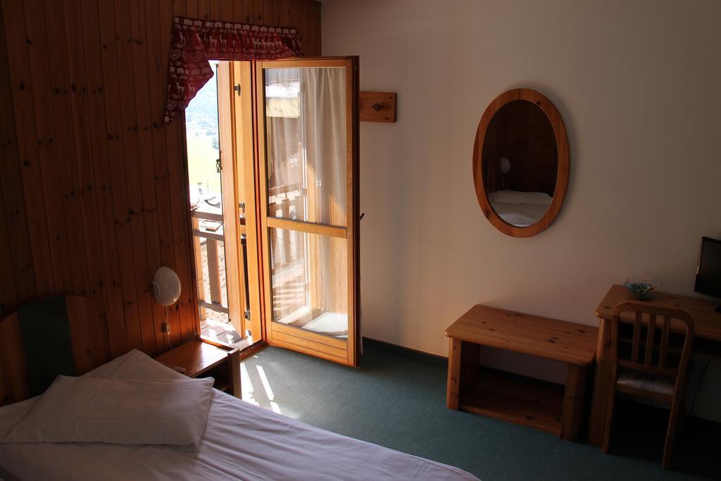Mont Velan Chambres & Restaurant Saint-Oyen Εξωτερικό φωτογραφία