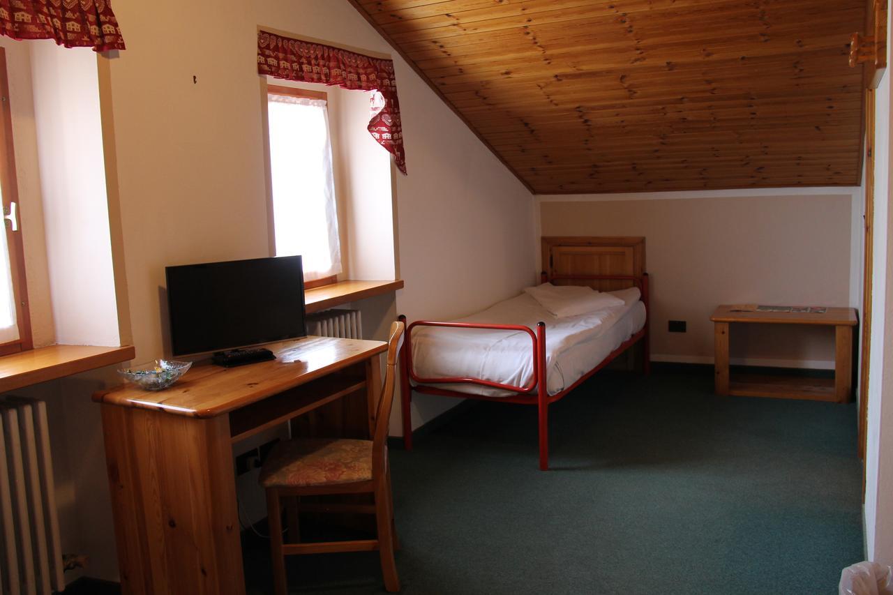 Mont Velan Chambres & Restaurant Saint-Oyen Εξωτερικό φωτογραφία