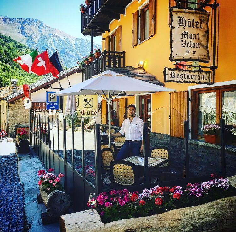 Mont Velan Chambres & Restaurant Saint-Oyen Εξωτερικό φωτογραφία